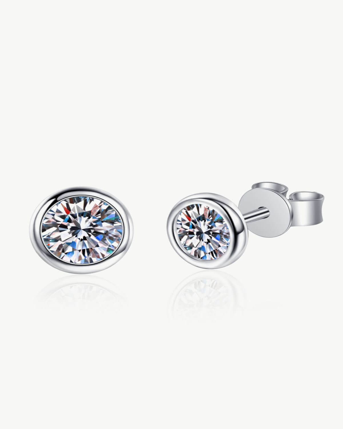 Commercial Kitchen North York - 1 Carat Diamond Round Stud Earrings
